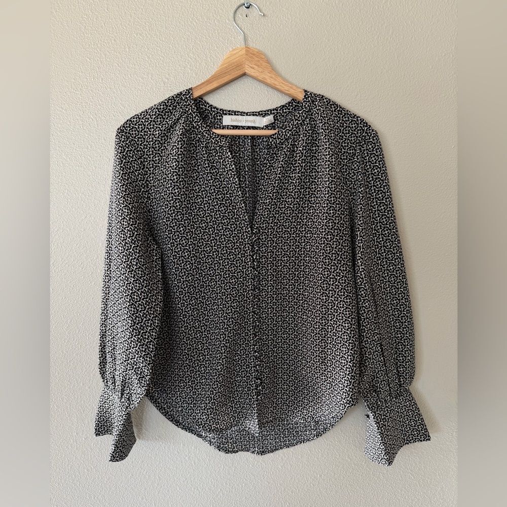Bishop + Young Ana Covered Button Blouse Top Monochrome Patterned Office XS